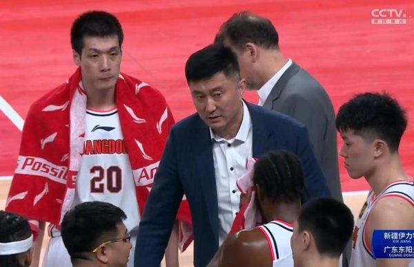 纵横配资 广东男篮锋线补强，陈家政新赛季确定注册，场均15分是国青得分王